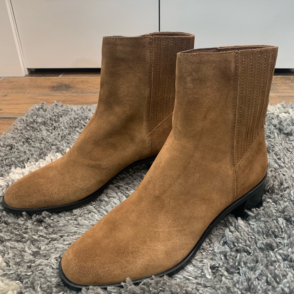 Dolce Vita brown suede pull on boot boot, size 13,